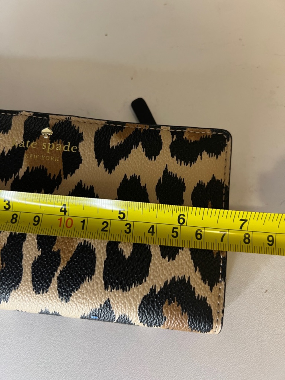 kate spade Schylur Wallet Cheetah Print Bifold wallet . - Picture 8 of 9